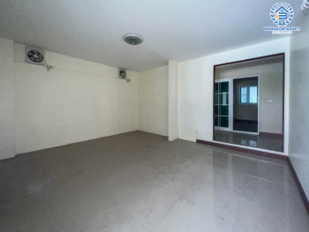 *****บ้านเดี่ยวมือสอง โซนนนทบุรี ม.คาซ่าแกรนด์ ชัยพฤกษ์-แจ้งวัฒนะ เนื้อที่กว้างขวางกว่า 77.40 ตร.ว. ฟังก์ชันครบครัน 3 ห้องนอน 2 ห้องน้ำ 2 ที่จอดรถ บ้านคุณภาพจากแบรนด์ Q.House พร้อมพื้นที่ใช้สอยมากกว่า 245 ตร.ม. ตอบโจทย์ทุกการเดินทางให้ง่ายดายยิ่งขึ้น บนทำเลใกล้รถไฟฟ้าสายอนาคตสายสีชมพู และจุดขึ้นทางด่วน "แจ้งวัฒนะ" จองด่วน!